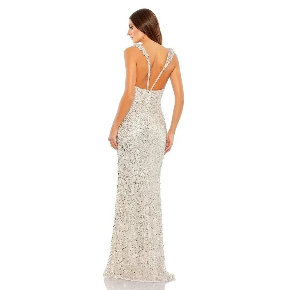 Mac Duggal size this